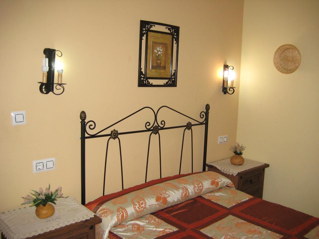 Casa Rural Los Olivos Sotoserrano Exteriör bild